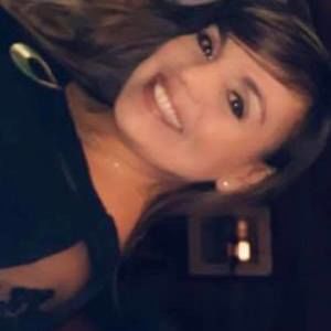 Meet your Posher, Mona